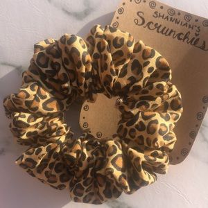 Leopard Scrunchie 🐯